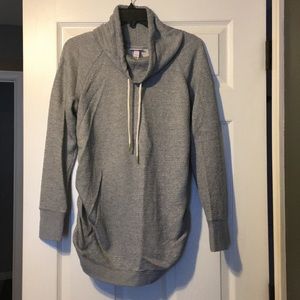 Golden Sparkle Crowl Neck Sweatshirt